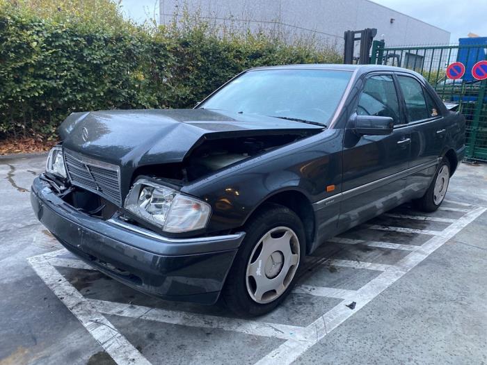 Mercedes C-Klasse V488