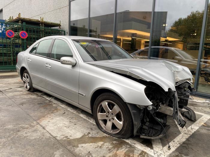 Mercedes E 2.2 E-220 CDI 16V Sloopvoertuig (2002, Zilver)