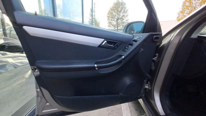 Mercedes R-Klasse V493