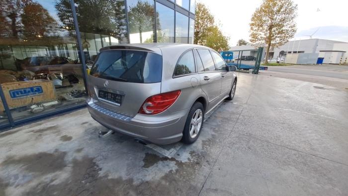 Mercedes R-Klasse V493