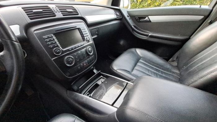 Mercedes R-Klasse V493