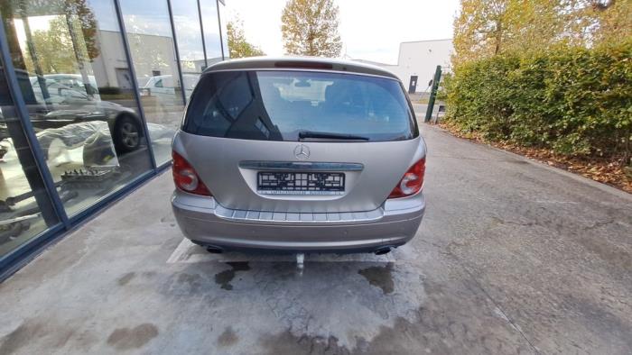 Mercedes R-Klasse V493