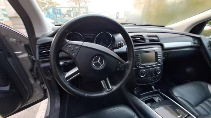 Mercedes R-Klasse V493