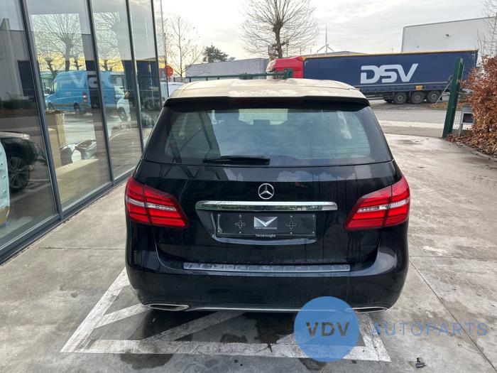 Mercedes B 2.1 B-200 CDI BlueEFFICIENCY, B-200d 16V Sloopvoertuig (2015, Zwart)