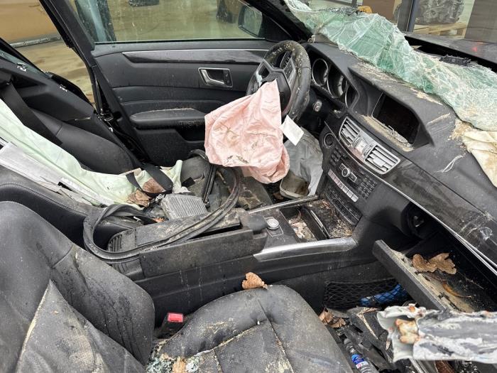 Mercedes E-Klasse V523