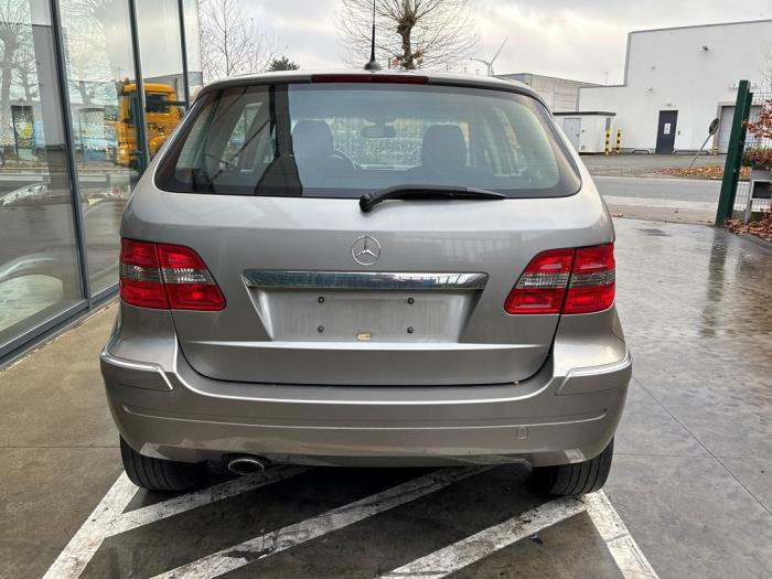 Mercedes B-Klasse V534