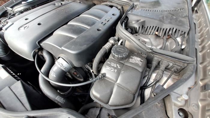 Mercedes E-Klasse V558