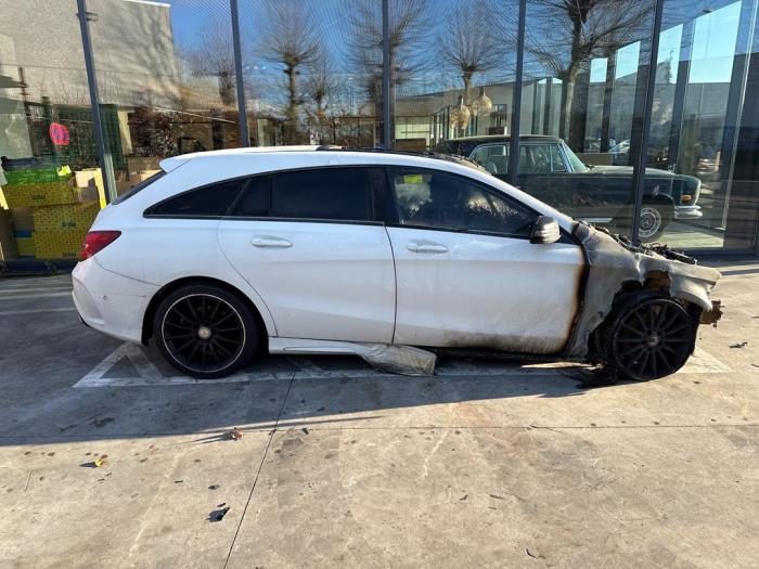 Mercedes CLA Shooting Brake 2.2 CLA-200 CDI, 200 d 16V 4-Matic Sloopvoertuig (2016, Wit)