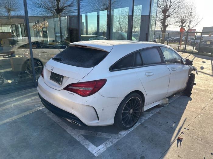 Mercedes CLA Shooting Brake 2.2 CLA-200 CDI, 200 d 16V 4-Matic Sloopvoertuig (2016, Wit)