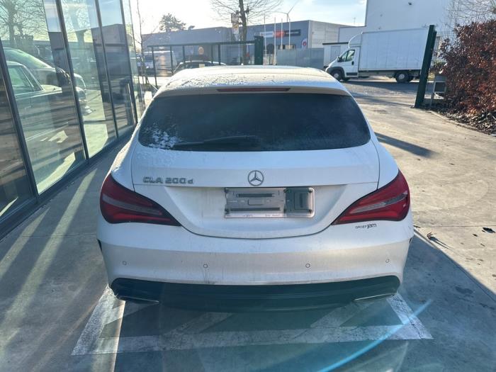 Mercedes CLA Shooting Brake 2.2 CLA-200 CDI, 200 d 16V 4-Matic Sloopvoertuig (2016, Wit)
