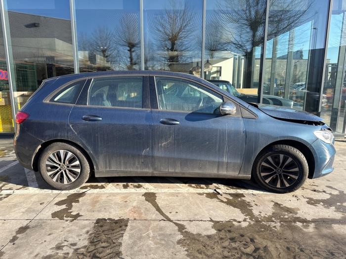 Mercedes B-Klasse V570