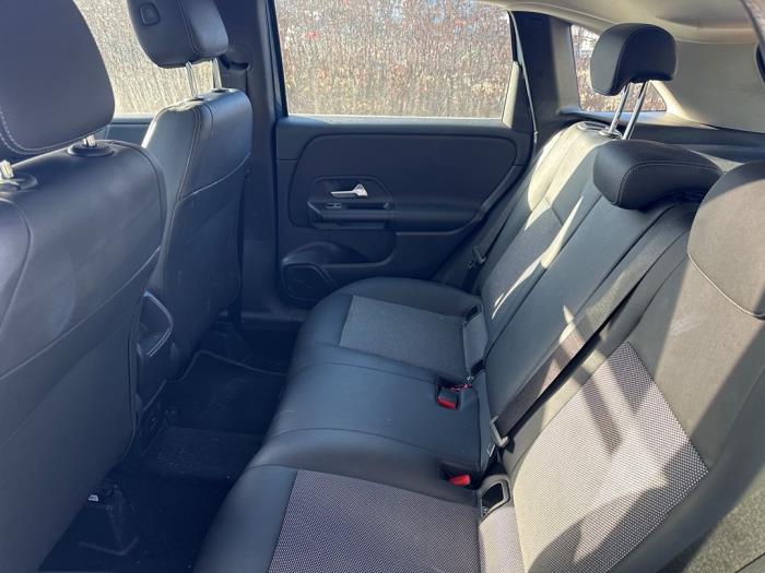 Mercedes B-Klasse V570