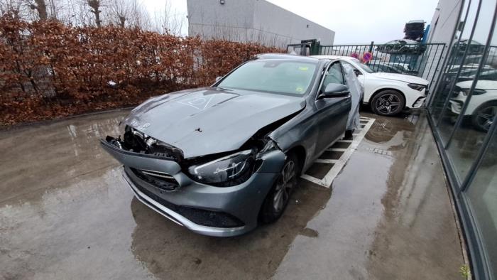 Mercedes E-Klasse V584