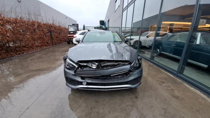 Mercedes E-Klasse V584