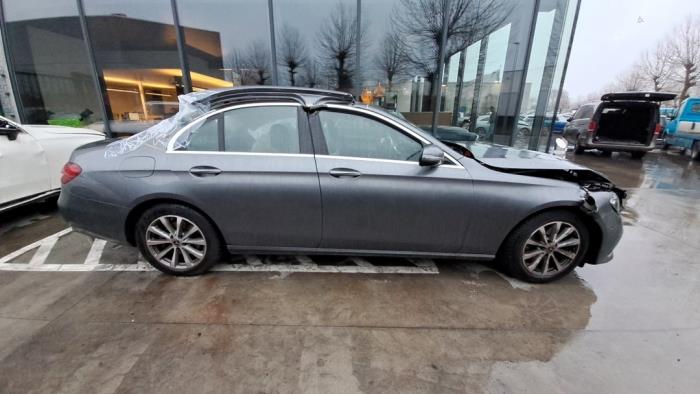 Mercedes E-Klasse V584