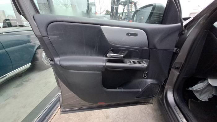 Mercedes GLB-Klasse V591