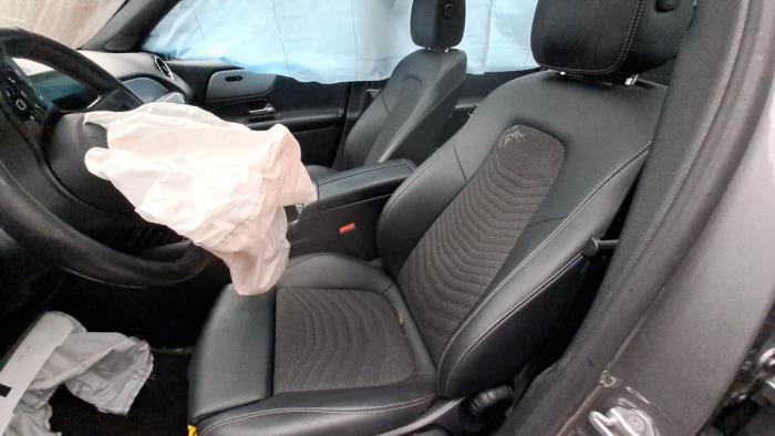 Mercedes GLB-Klasse V591