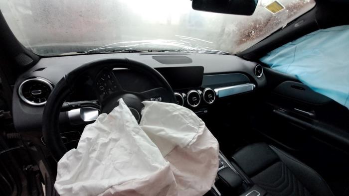 Mercedes GLB-Klasse V591