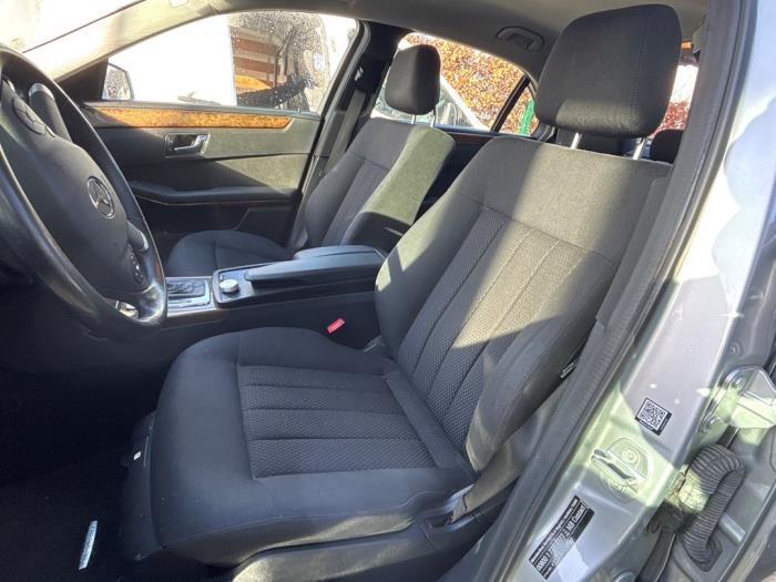 Mercedes E E-200 CDI 16V BlueEfficiency,BlueTEC Sloopvoertuig (2011, Zilver)