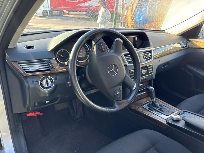 Mercedes E-Klasse V600