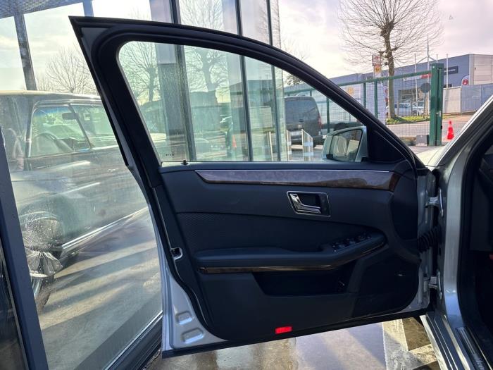 Mercedes E-Klasse V600