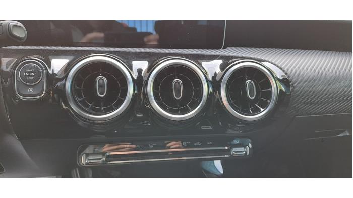 Mercedes A-Klasse V658