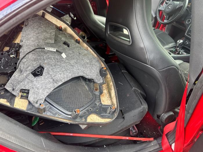 Mercedes CLA 2.2 CLA-200 CDI, 200 d 16V Sloopvoertuig (2016, Rood)