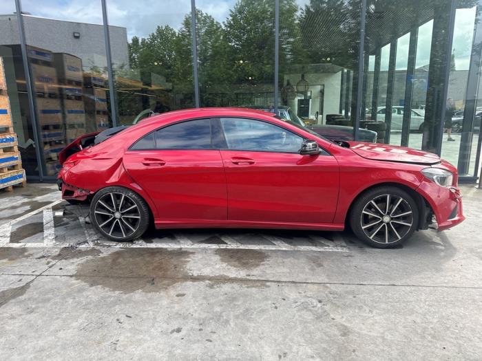 Mercedes CLA 2.2 CLA-200 CDI, 200 d 16V Sloopvoertuig (2016, Rood)