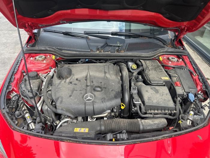 Mercedes CLA 2.2 CLA-200 CDI, 200 d 16V Sloopvoertuig (2016, Rood)