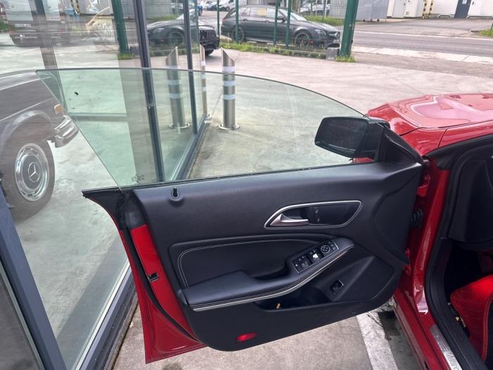 Mercedes CLA 2.2 CLA-200 CDI, 200 d 16V Sloopvoertuig (2016, Rood)