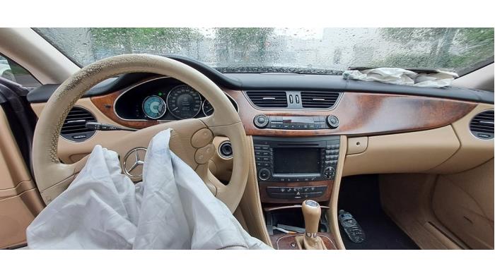 Mercedes CLS-Klasse V696