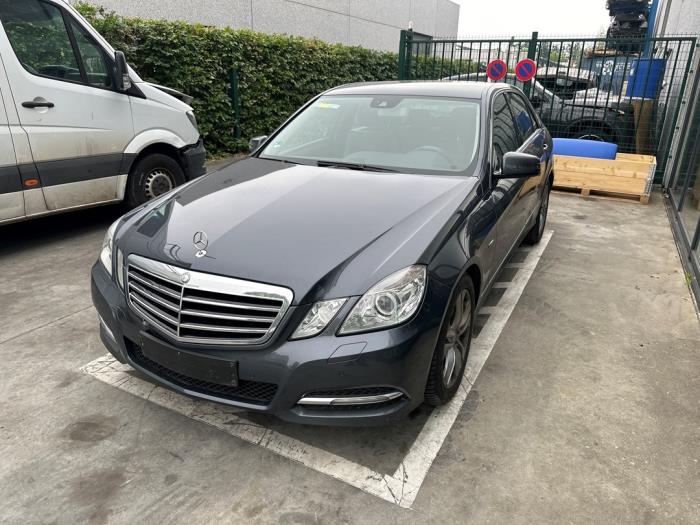 Mercedes E-Klasse V697