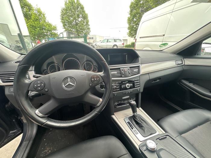 Mercedes E-Klasse V697