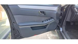 Mercedes E Estate E-200 CDI 16V BlueEfficiency,BlueTEC Sloopvoertuig (2009, Zwart)