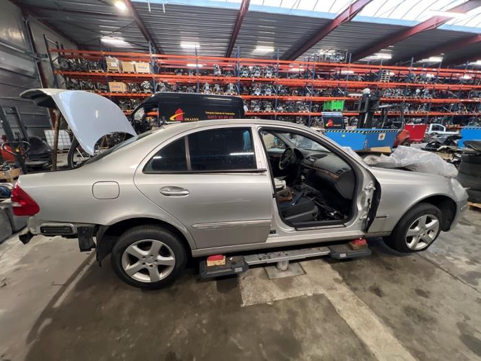 Mercedes E-Klasse V703