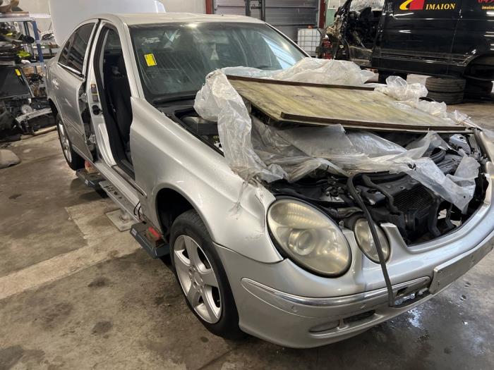 Mercedes E-Klasse V703