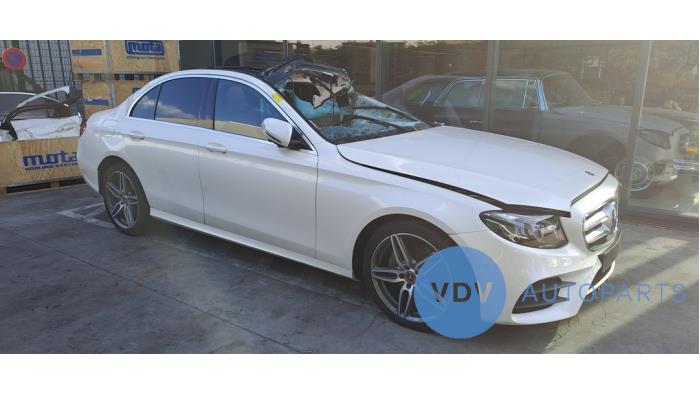 Mercedes E (W213) E-220d 2.0 Turbo 16V 4-Matic