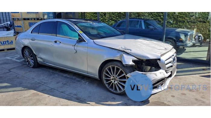 Mercedes E (W213) E-200d 2.0 Turbo 16V