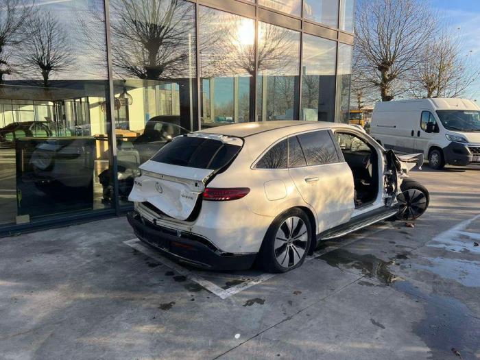 Mercedes EQC V760