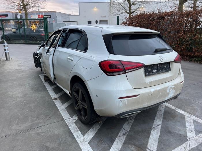 Mercedes A-Klasse V824