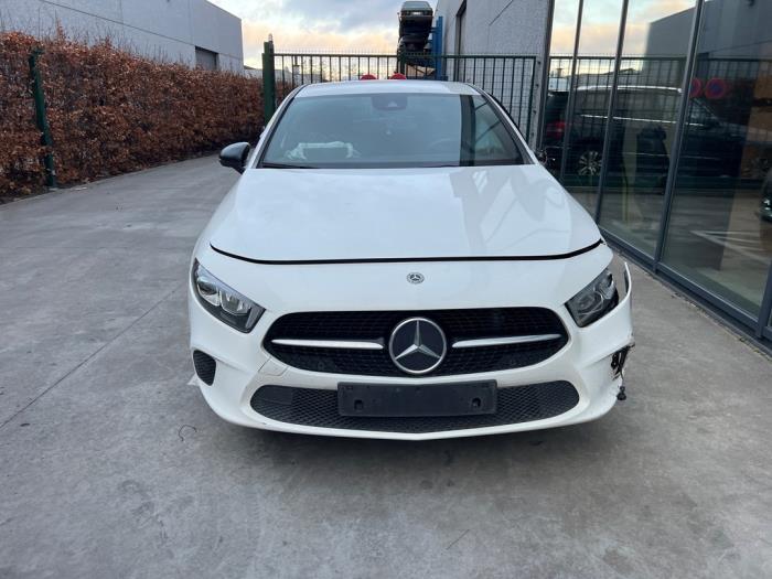 Mercedes A-Klasse V824