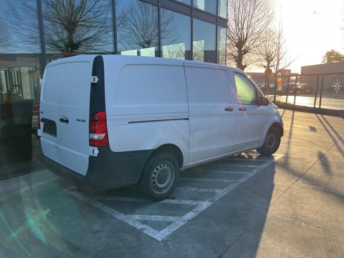 Mercedes Vito V827