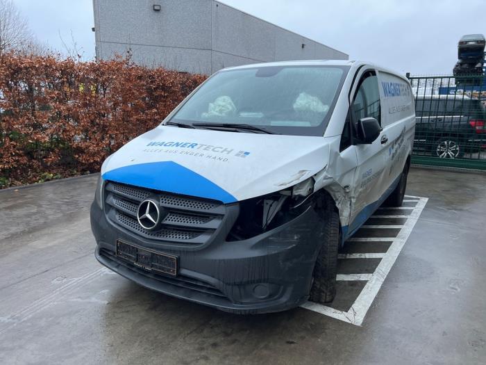 Mercedes Vito V828