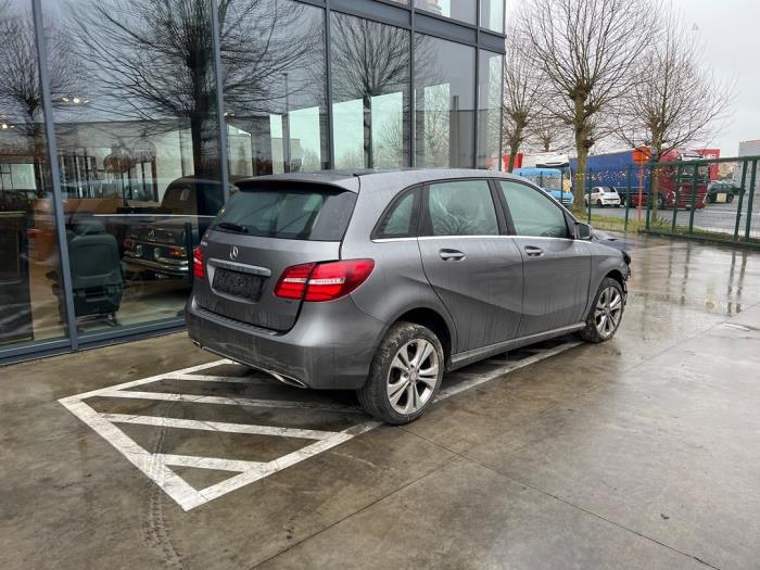 Mercedes B-Klasse V829