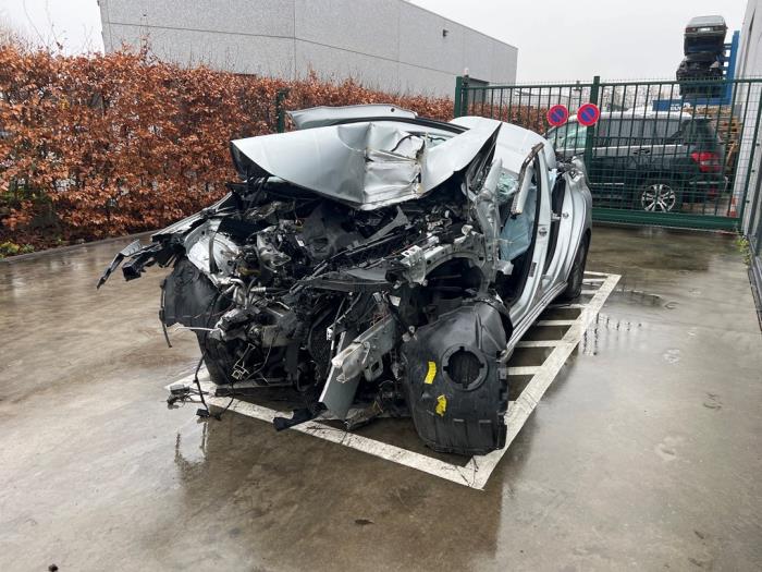 Mercedes B-Klasse V832