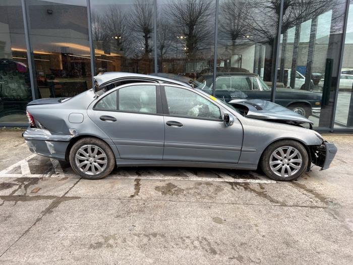 Mercedes C-Klasse V835