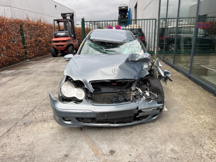 Mercedes C-Klasse V835