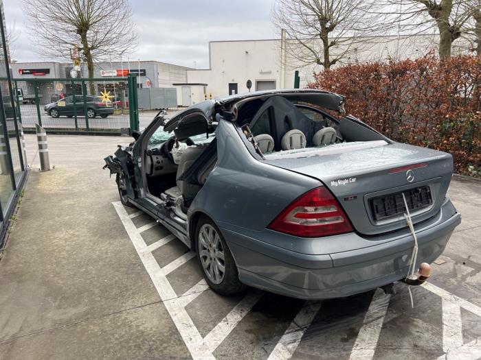 Mercedes C-Klasse V835