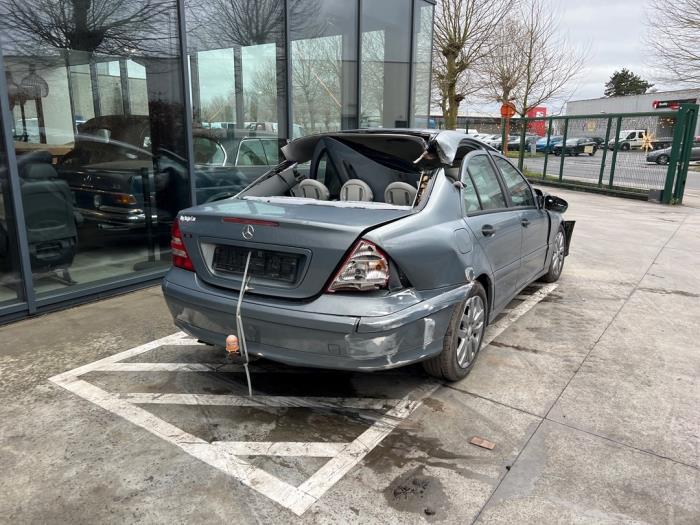 Mercedes C-Klasse V835