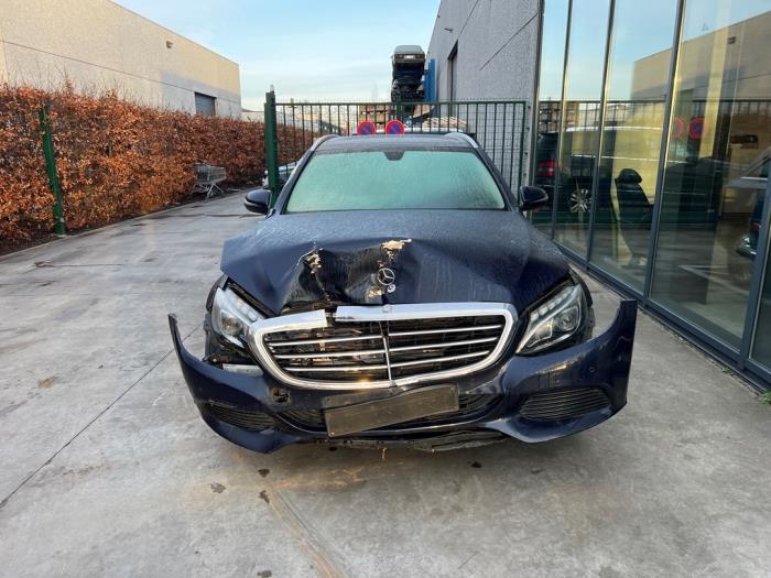 Mercedes C-Klasse V836